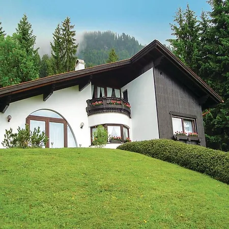 Oberhofweg * Höfen